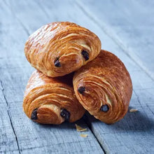 將圖片載入圖庫檢視器 Le Fournil De Pierre Ready to Bake Fine Butter Pain Au Chocolat (6pcs x 70g) 420g