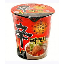 Load image into Gallery viewer, Nongshim Shin Cup Noodle Soup- Hot &amp; Spicy Flavour 68g &lt;br&gt; 農心 辛辣杯麵