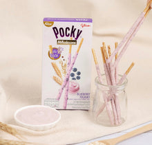 Load image into Gallery viewer, Glico (Thai) Pocky Wholesome Whole Wheat-Blueberry Yoghurt Biscuit Sticks 36g &lt;br&gt; 格力高 百奇全麥-藍莓優格